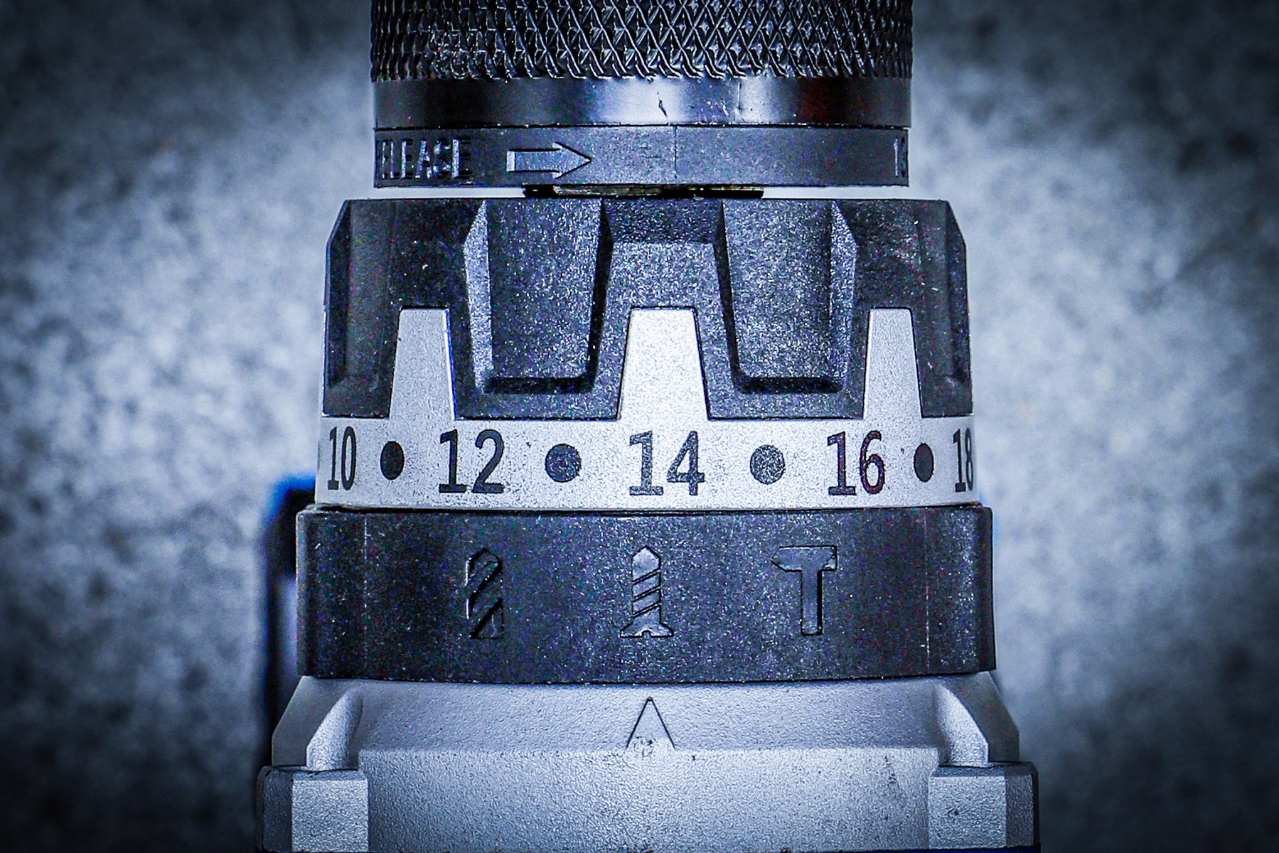 Akumuliatorinis smūginis gręžtuvas | bešepetėlinis | 65 Nm | 18 V | su įkraunama baterija ir greitu įkrovikliu (7397)