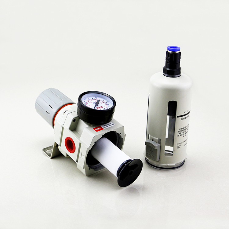 Oro srauto reguliatorius su  drėgmės filtru 1/2'', 3000 l./min (AW-4000-04D)
